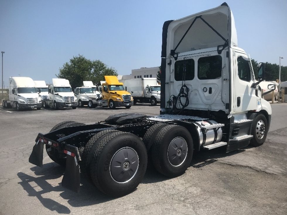 Day Cab Tractor-Heavy Duty Tractors-Freightliner-2022-T11664ST-Harrisburg-PA-465,724\n\t\tmiles-$ 55,500 - Image 7