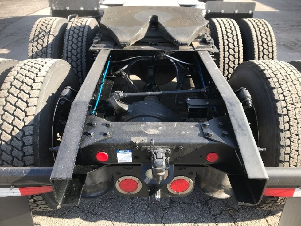 Day Cab Tractor-Heavy Duty Tractors-Freightliner-2022-T11664ST-Harrisburg-PA-505,026\n\t\tmiles-$ 44,250 - Image 6