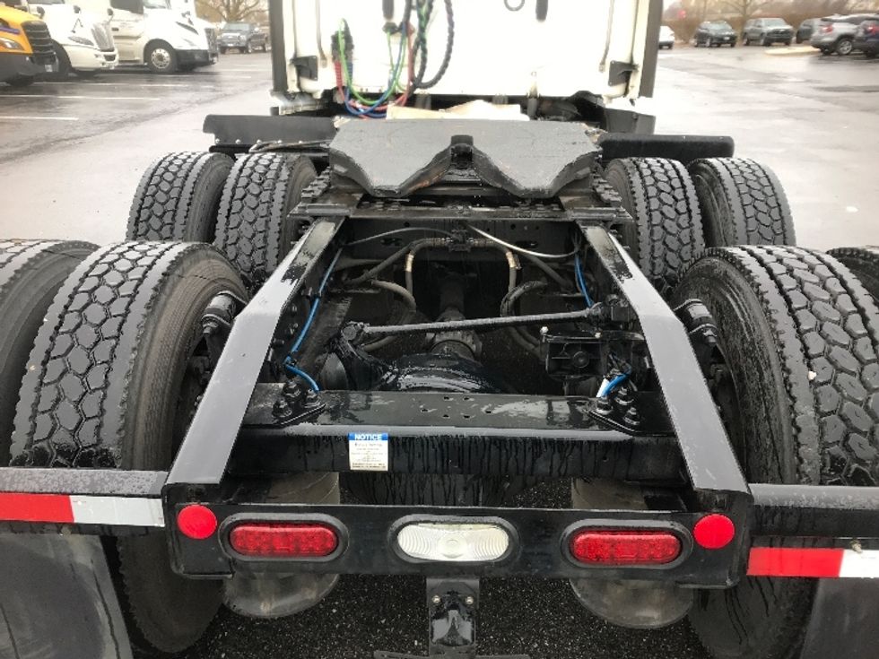 Day Cab Tractor-Heavy Duty Tractors-Freightliner-2022-T11664ST-Harrisburg-PA-554,541\n\t\tmiles-$ 38,750 - Image 6