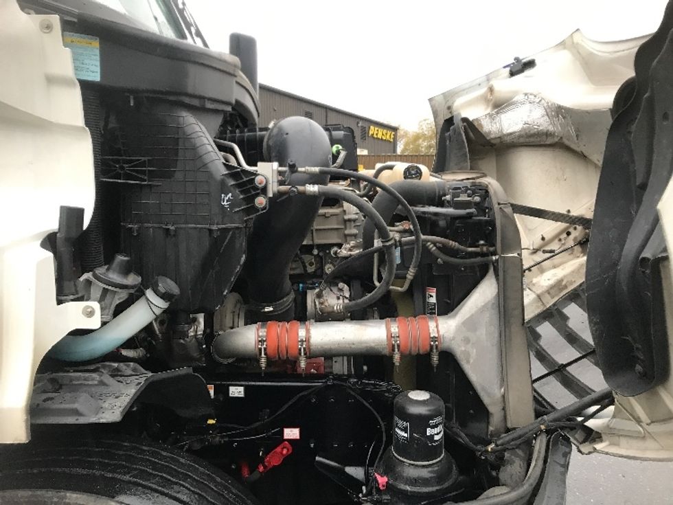 Day Cab Tractor-Heavy Duty Tractors-Freightliner-2022-T11664ST-Harrisburg-PA-658,980\n\t\tmiles-$ 31,750 - Image 15