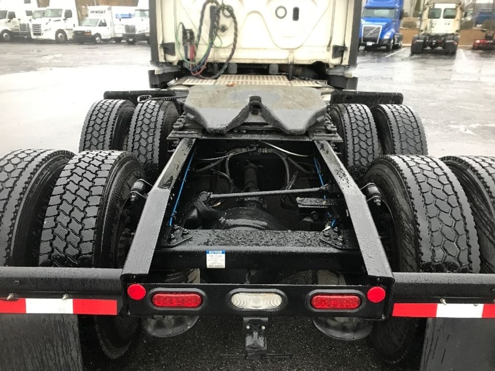 Day Cab Tractor-Heavy Duty Tractors-Freightliner-2022-T11664ST-Harrisburg-PA-658,980\n\t\tmiles-$ 31,750 - Image 6