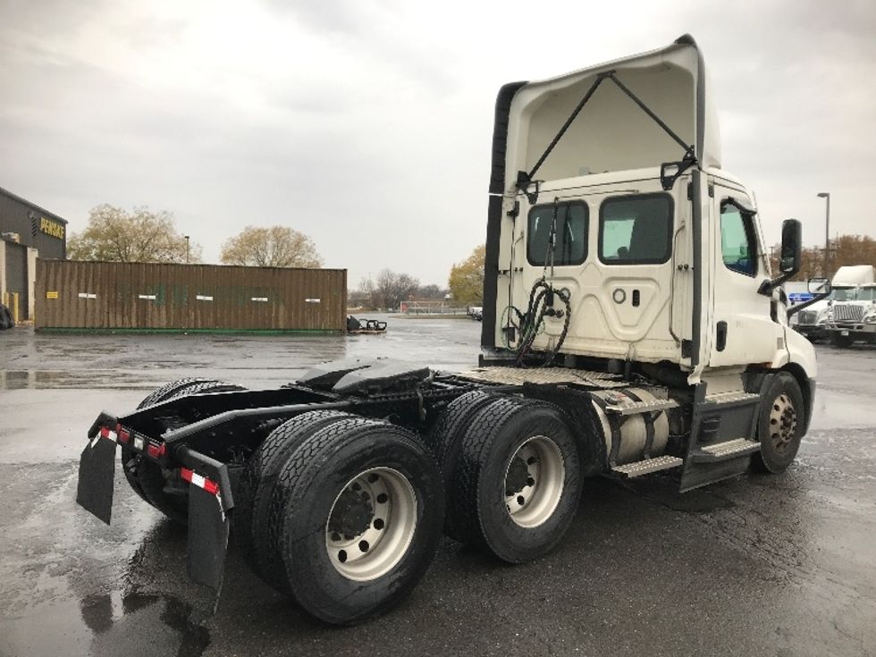 Day Cab Tractor-Heavy Duty Tractors-Freightliner-2022-T11664ST-Harrisburg-PA-658,980\n\t\tmiles-$ 31,750 - Image 7
