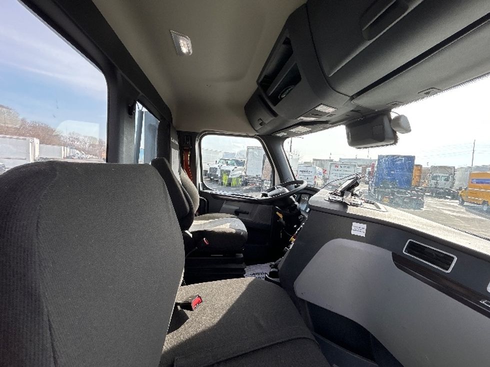 Day Cab Tractor-Heavy Duty Tractors-Freightliner-2022-T11664ST-Indianapolis-IN-515,733\n\t\tmiles-$ 49,000 - Image 14