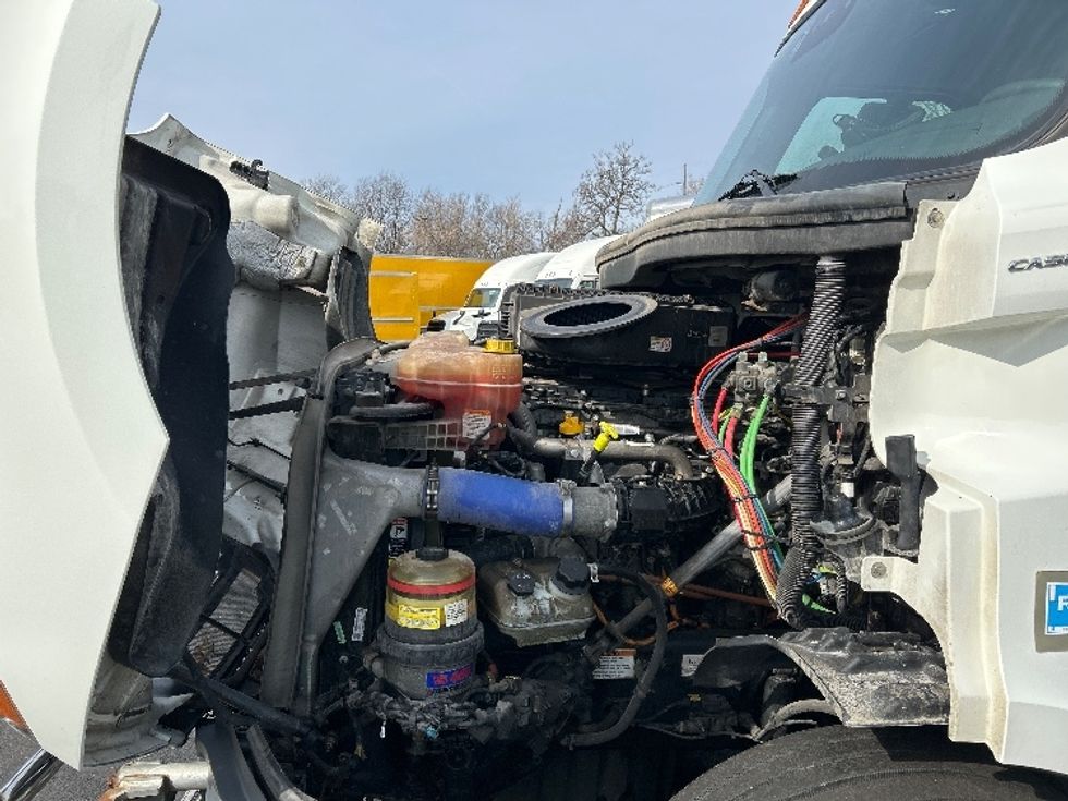 Day Cab Tractor-Heavy Duty Tractors-Freightliner-2022-T11664ST-Indianapolis-IN-515,733\n\t\tmiles-$ 49,000 - Image 16