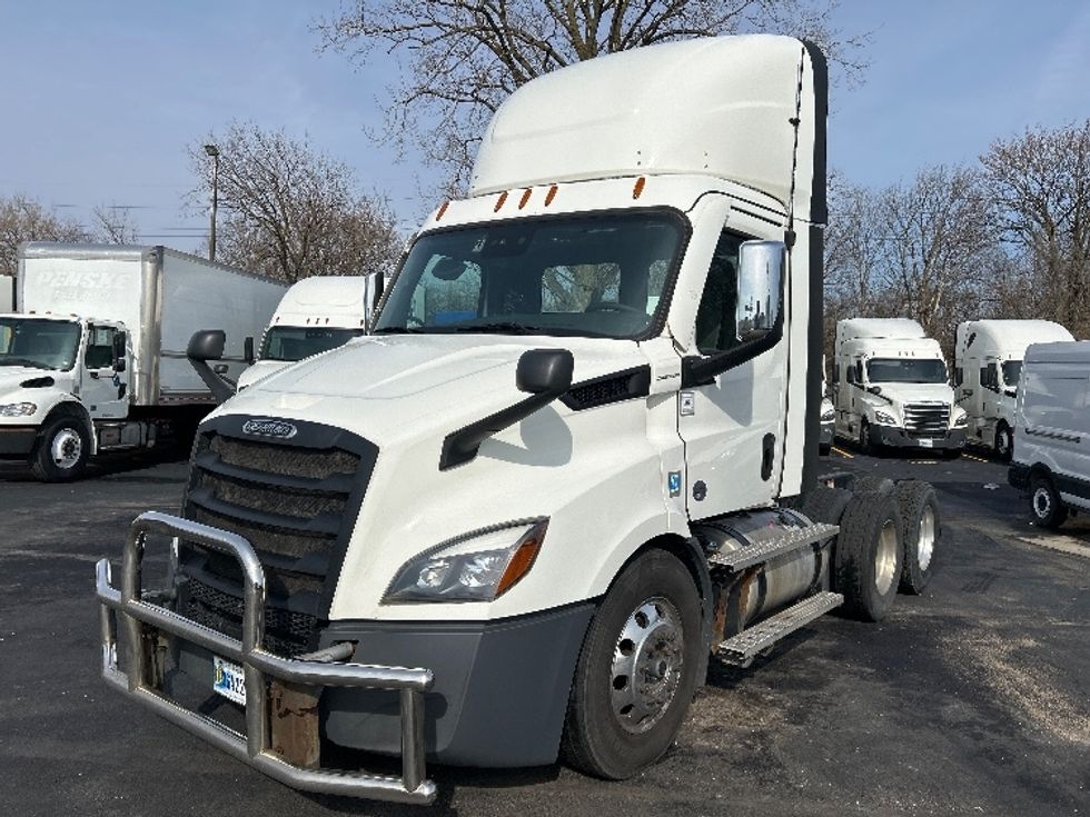 Day Cab Tractor-Heavy Duty Tractors-Freightliner-2022-T11664ST-Indianapolis-IN-515,733\n\t\tmiles-$ 49,000 - Image 3