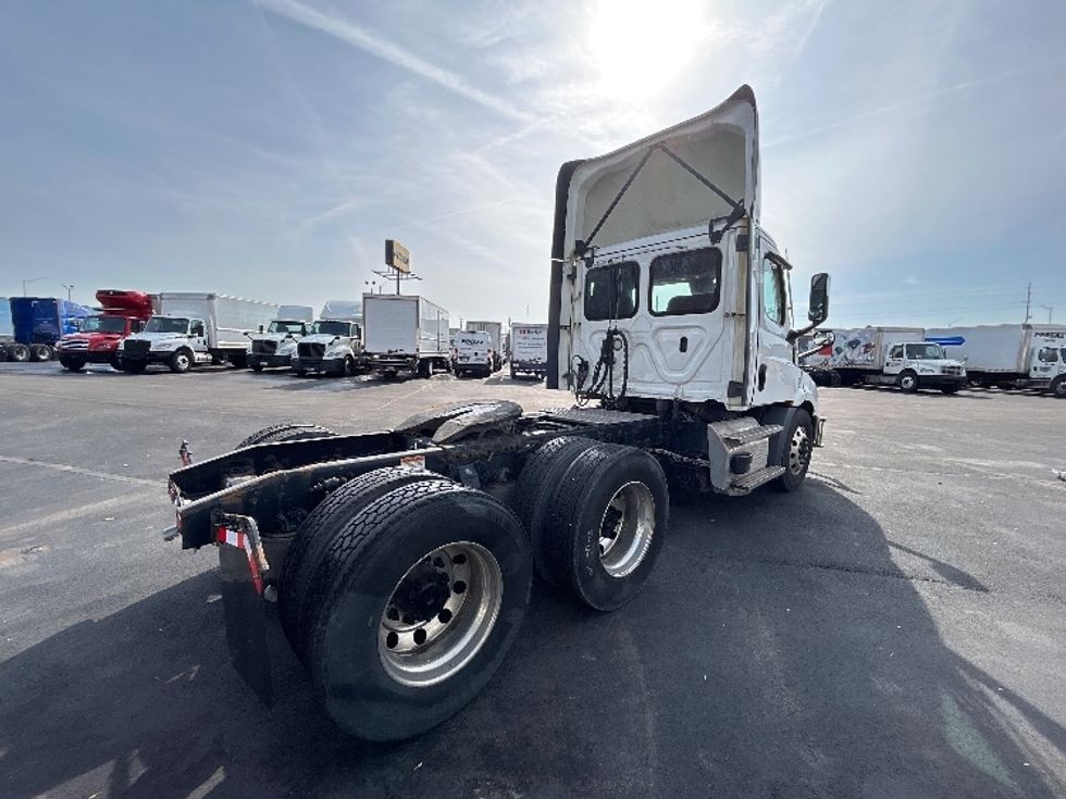 Day Cab Tractor-Heavy Duty Tractors-Freightliner-2022-T11664ST-Indianapolis-IN-515,733\n\t\tmiles-$ 49,000 - Image 7