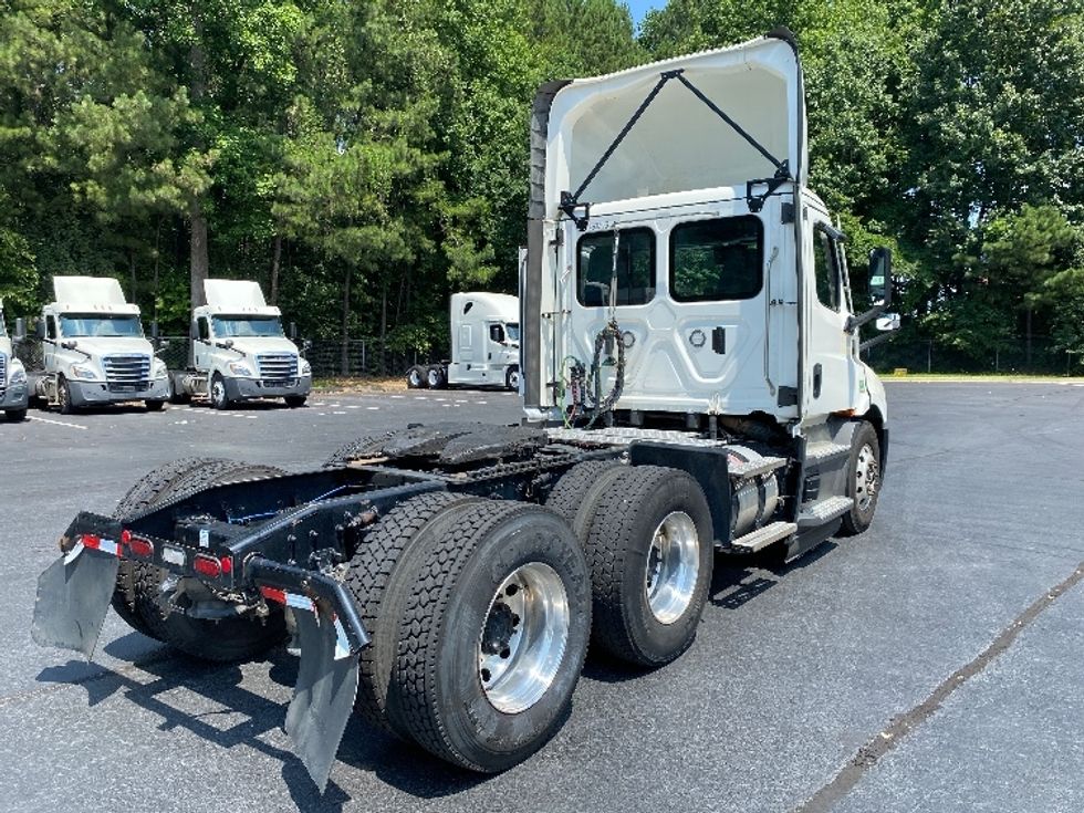Day Cab Tractor-Heavy Duty Tractors-Freightliner-2022-T11664ST-Kennesaw-GA-627,180\n\t\tmiles-$ 33,750 - Image 7