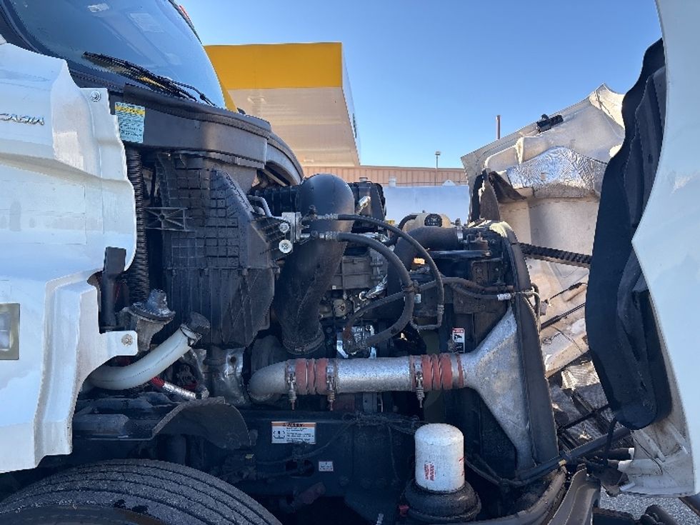 Day Cab Tractor-Heavy Duty Tractors-Freightliner-2022-T11664ST-Lansing-MI-540,450\n\t\tmiles-$ 40,250 - Image 15