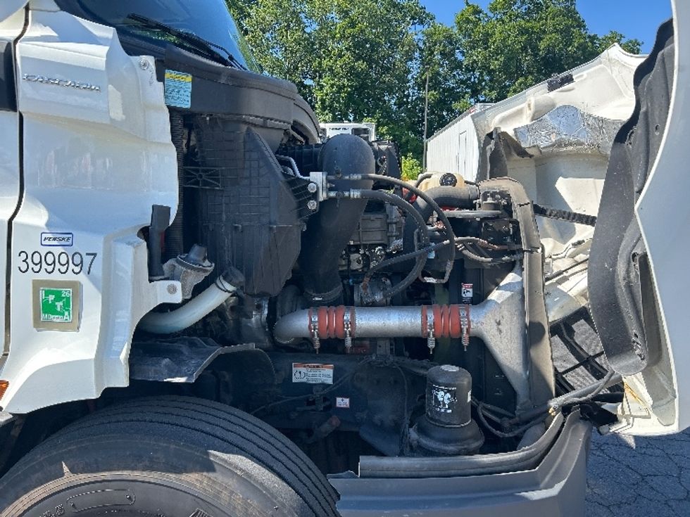 Day Cab Tractor-Heavy Duty Tractors-Freightliner-2022-T11664ST-Liverpool-NY-225,565\n\t\tmiles-$ 63,250 - Image 15