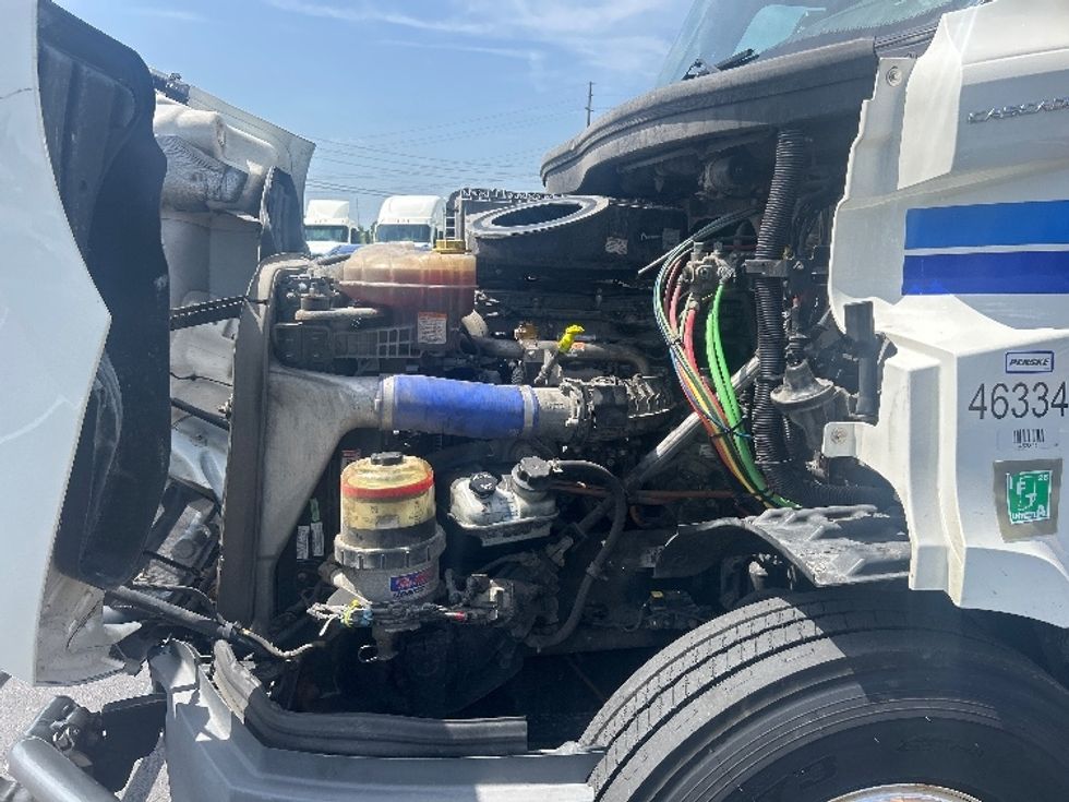 Day Cab Tractor-Heavy Duty Tractors-Freightliner-2022-T11664ST-Louisville-KY-521,500\n\t\tmiles-$ 49,250 - Image 16