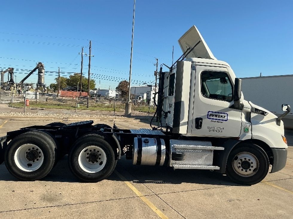 Day Cab Tractor-Heavy Duty Tractors-Freightliner-2022-T11664ST-Lubbock-TX-398,653\n\t\tmiles-$ 63,750 - Image 8