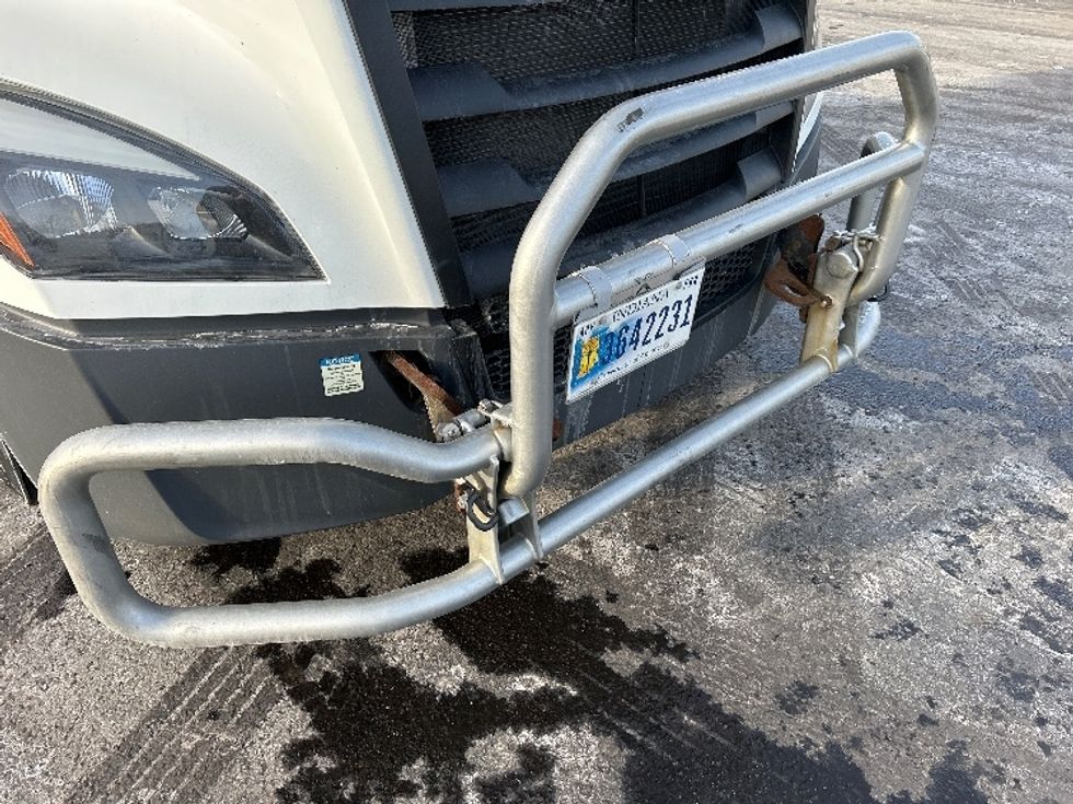 Day Cab Tractor-Heavy Duty Tractors-Freightliner-2022-T11664ST-Mount Pleasant-PA-584,945\n\t\tmiles-$ 40,250 - Image 17