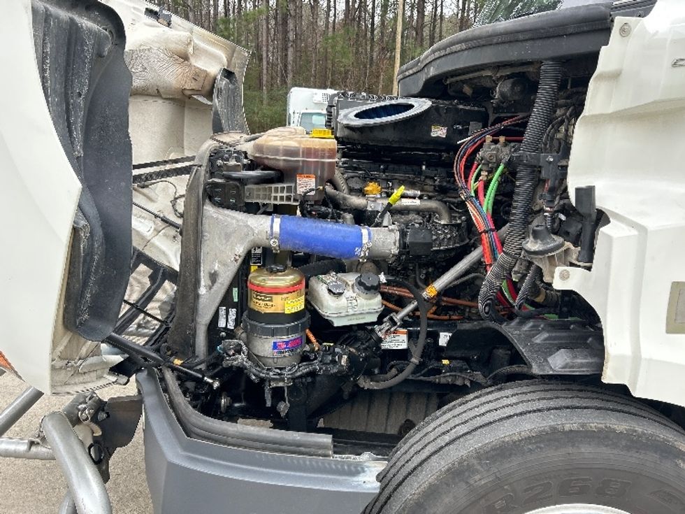 Day Cab Tractor-Heavy Duty Tractors-Freightliner-2022-T11664ST-Pell City-AL-639,438\n\t\tmiles-$ 32,250 - Image 16