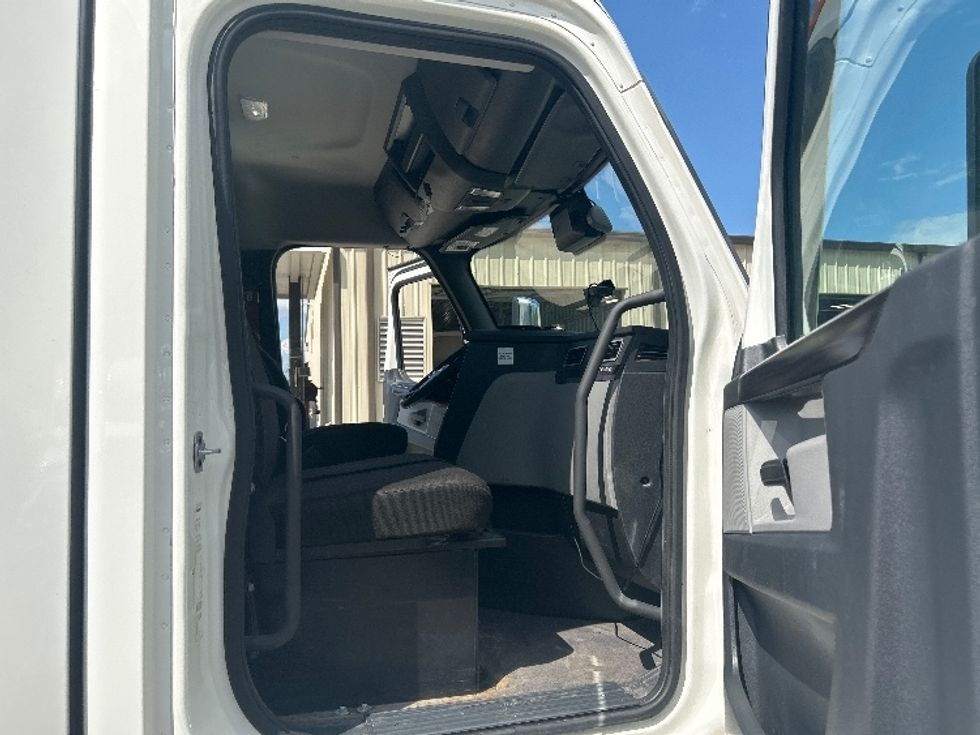 Day Cab Tractor-Heavy Duty Tractors-Freightliner-2022-T11664ST-Pell City-AL-663,163\n\t\tmiles-$ 29,250 - Image 12