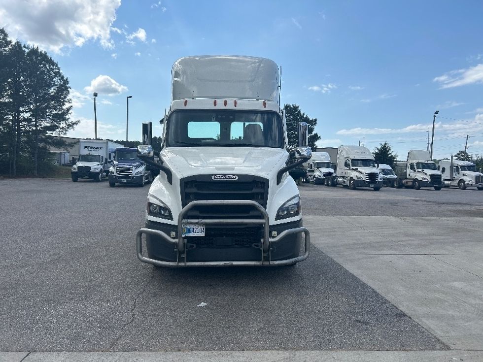 Day Cab Tractor-Heavy Duty Tractors-Freightliner-2022-T11664ST-Pell City-AL-663,163\n\t\tmiles-$ 29,250 - Image 2