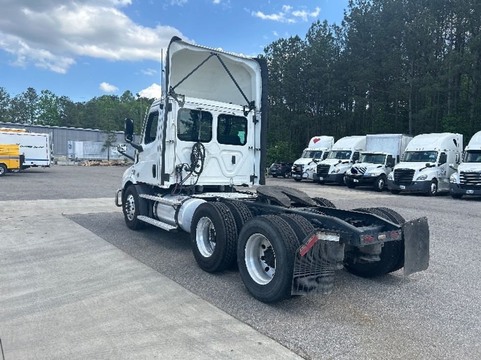 Day Cab Tractor-Heavy Duty Tractors-Freightliner-2022-T11664ST-Pell City-AL-663,163\n\t\tmiles-$ 29,250 - Image 5