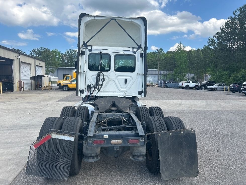 Day Cab Tractor-Heavy Duty Tractors-Freightliner-2022-T11664ST-Pell City-AL-663,163\n\t\tmiles-$ 29,250 - Image 6