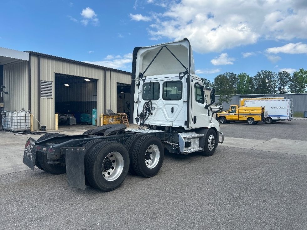 Day Cab Tractor-Heavy Duty Tractors-Freightliner-2022-T11664ST-Pell City-AL-663,163\n\t\tmiles-$ 29,250 - Image 7