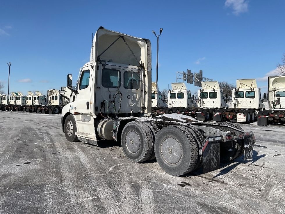 Day Cab Tractor-Heavy Duty Tractors-Freightliner-2022-T11664ST-Perrysburg-OH-641,443\n\t\tmiles-$ 28,250 - Image 5