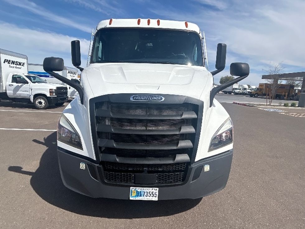 Day Cab Tractor-Heavy Duty Tractors-Freightliner-2022-T11664ST-Phoenix-AZ-507,286\n\t\tmiles-$ 52,500 - Image 2
