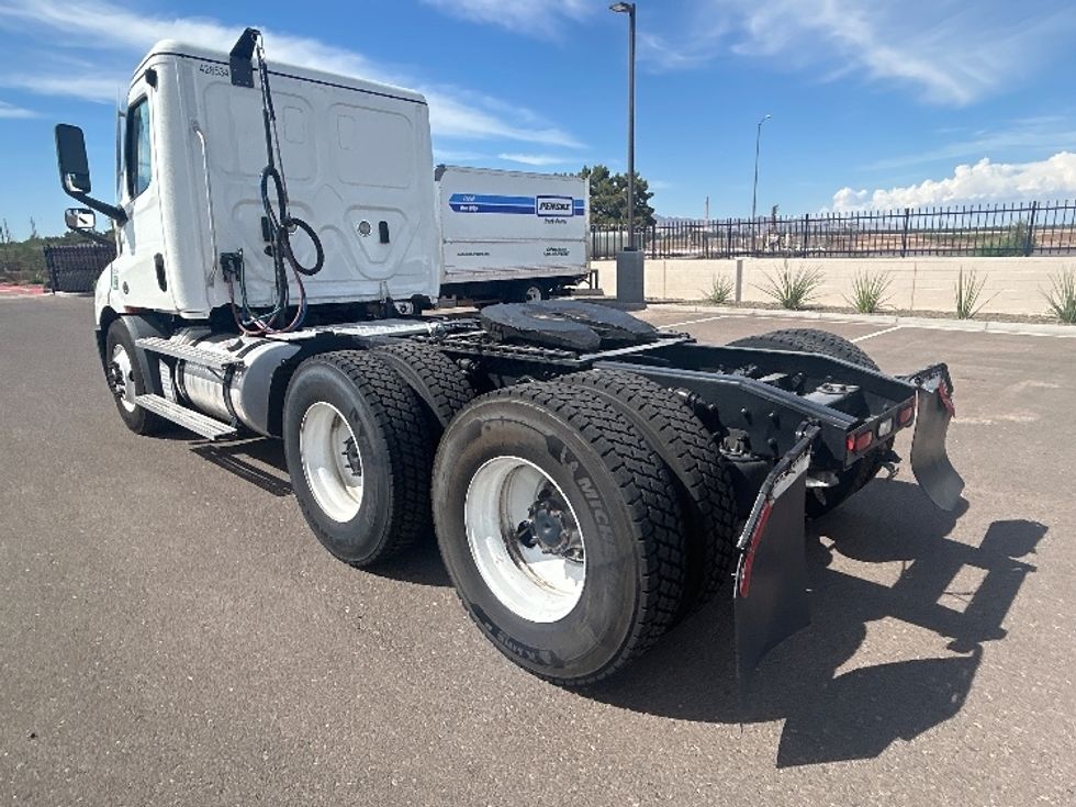 Day Cab Tractor-Heavy Duty Tractors-Freightliner-2022-T11664ST-Phoenix-AZ-507,286\n\t\tmiles-$ 52,500 - Image 5