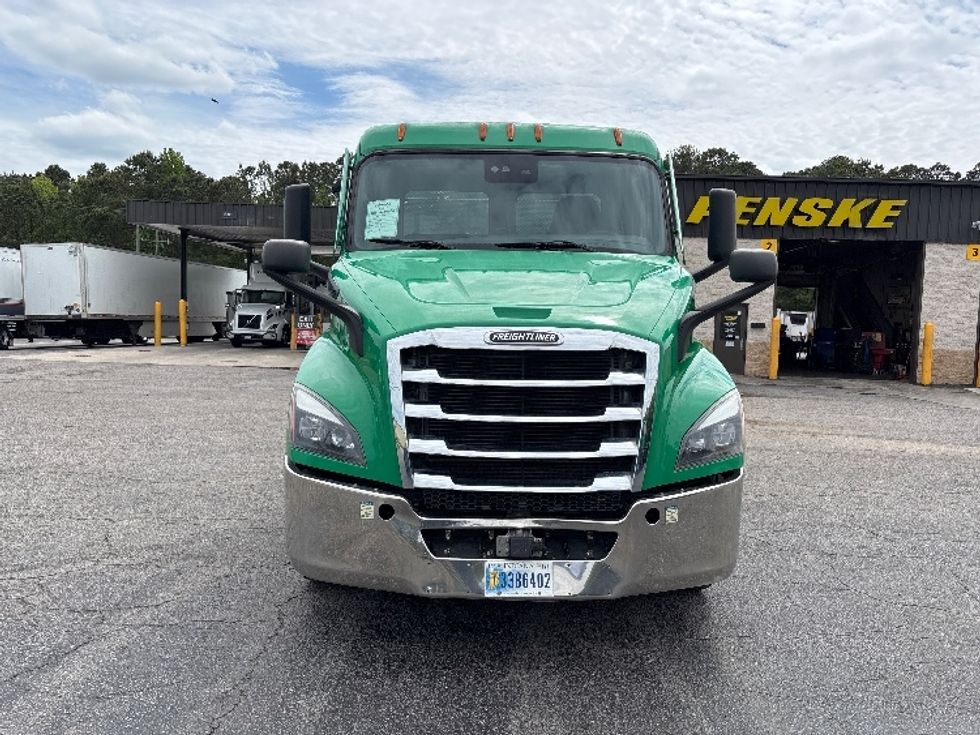 Day Cab Tractor-Heavy Duty Tractors-Freightliner-2022-T11664ST-Prince George-VA-432,264\n\t\tmiles-$ 53,250 - Image 2