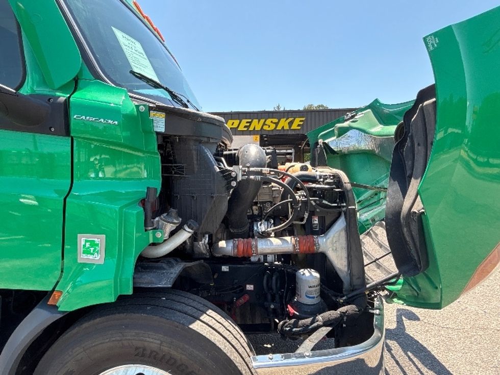 Day Cab Tractor-Heavy Duty Tractors-Freightliner-2022-T11664ST-Prince George-VA-477,388\n\t\tmiles-$ 51,750 - Image 14