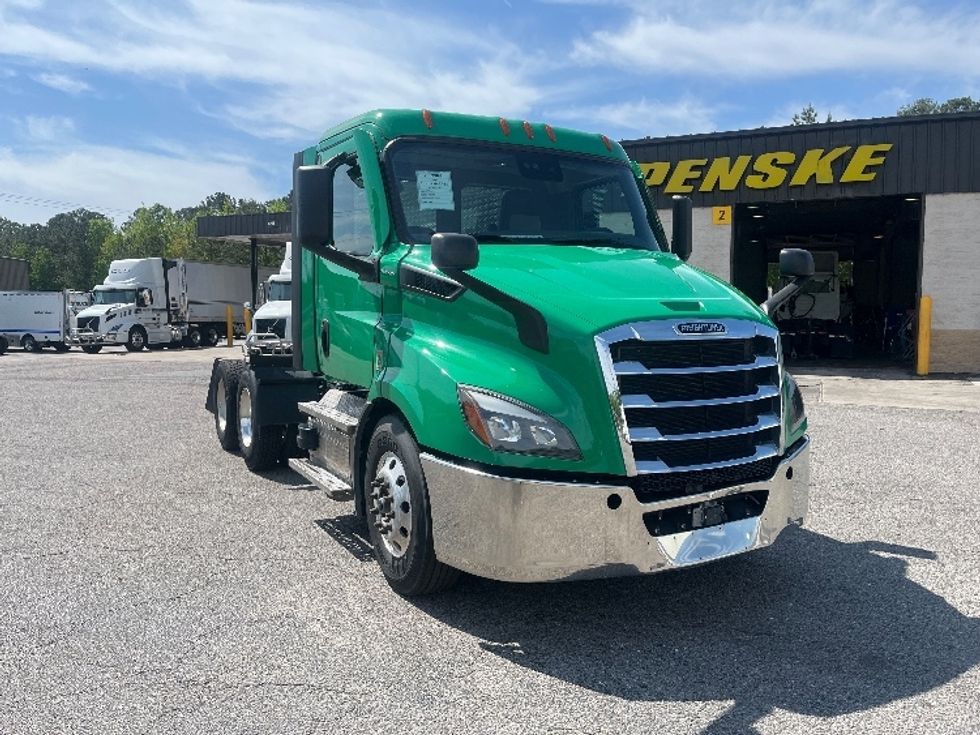 Day Cab Tractor-Heavy Duty Tractors-Freightliner-2022-T11664ST-Prince George-VA-489,238\n\t\tmiles-$ 53,500 - Image 1