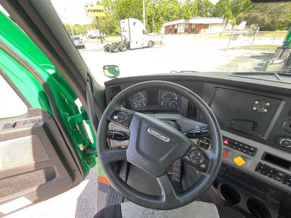 Day Cab Tractor-Heavy Duty Tractors-Freightliner-2022-T11664ST-Prince George-VA-489,238\n\t\tmiles-$ 53,500 - Image 11