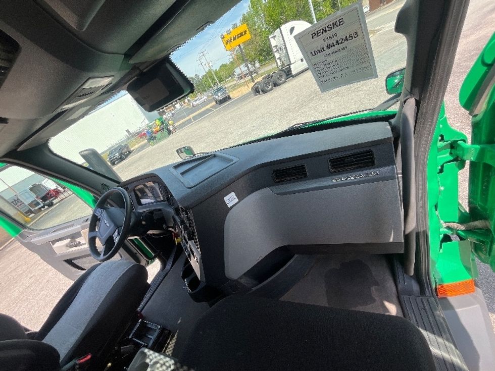 Day Cab Tractor-Heavy Duty Tractors-Freightliner-2022-T11664ST-Prince George-VA-489,238\n\t\tmiles-$ 53,500 - Image 13