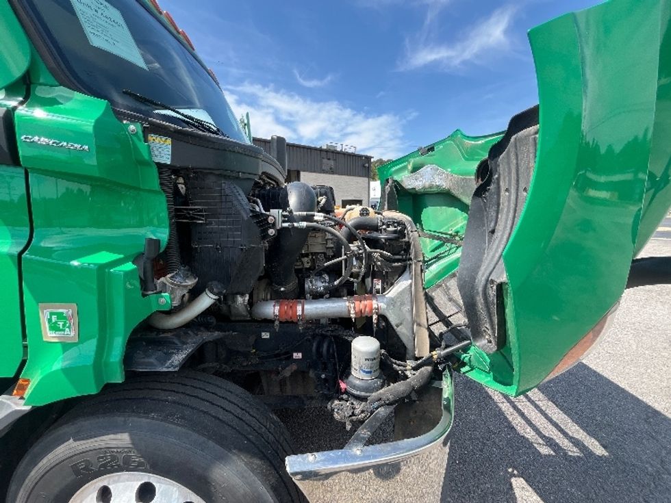 Day Cab Tractor-Heavy Duty Tractors-Freightliner-2022-T11664ST-Prince George-VA-489,238\n\t\tmiles-$ 53,500 - Image 15