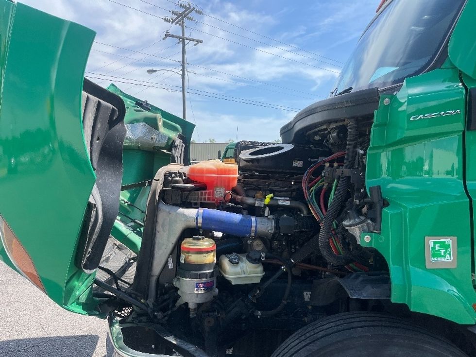 Day Cab Tractor-Heavy Duty Tractors-Freightliner-2022-T11664ST-Prince George-VA-489,238\n\t\tmiles-$ 53,500 - Image 16