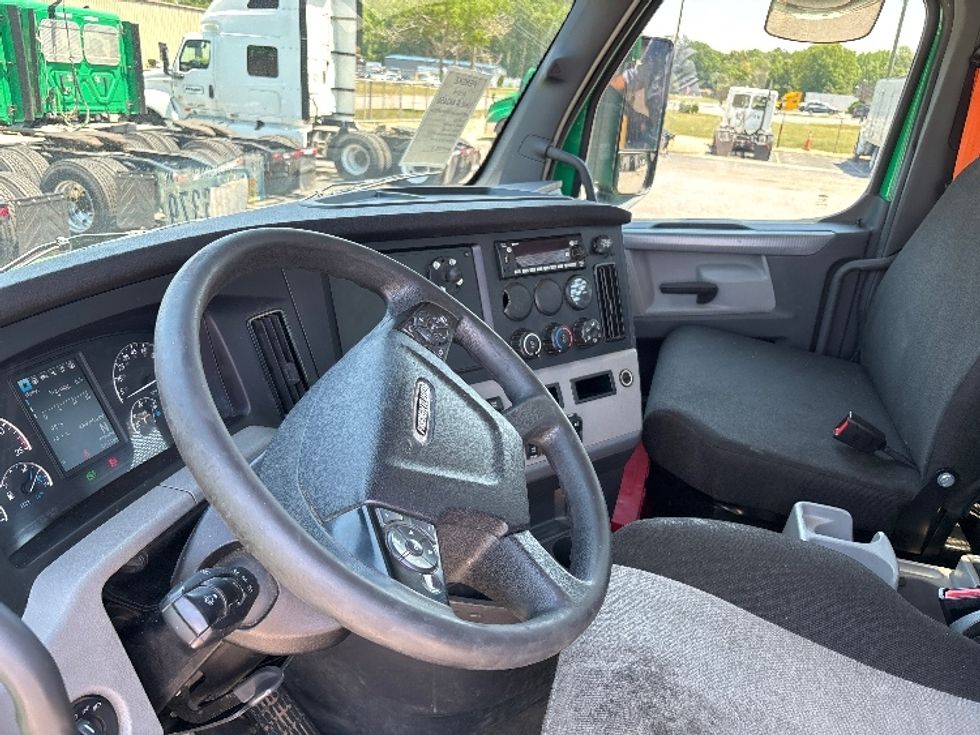 Day Cab Tractor-Heavy Duty Tractors-Freightliner-2022-T11664ST-Prince George-VA-489,867\n\t\tmiles-$ 50,500 - Image 10