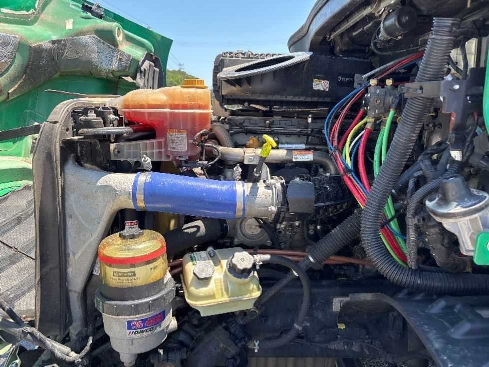 Day Cab Tractor-Heavy Duty Tractors-Freightliner-2022-T11664ST-Prince George-VA-489,867\n\t\tmiles-$ 50,500 - Image 16