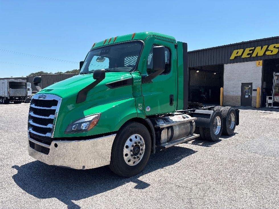 Day Cab Tractor-Heavy Duty Tractors-Freightliner-2022-T11664ST-Prince George-VA-489,867\n\t\tmiles-$ 50,500 - Image 3
