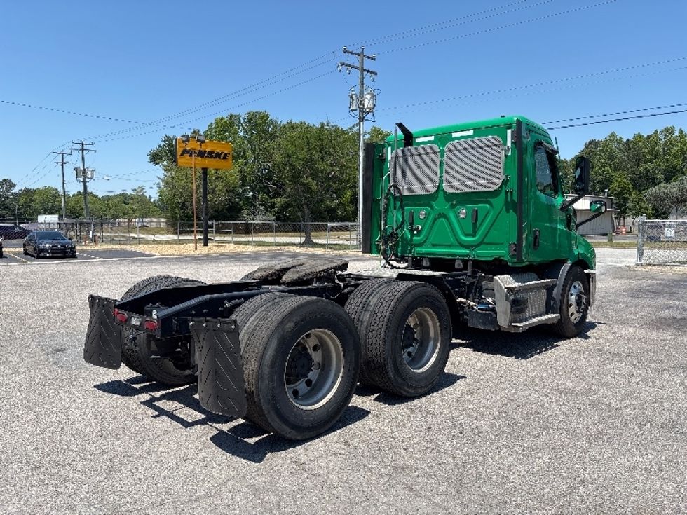 Day Cab Tractor-Heavy Duty Tractors-Freightliner-2022-T11664ST-Prince George-VA-489,867\n\t\tmiles-$ 50,500 - Image 7