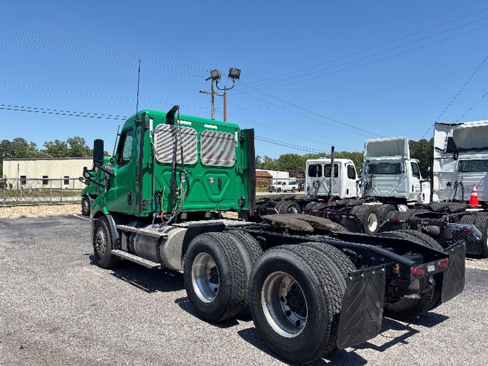 Day Cab Tractor-Heavy Duty Tractors-Freightliner-2022-T11664ST-Prince George-VA-496,369\n\t\tmiles-$ 49,750 - Image 6