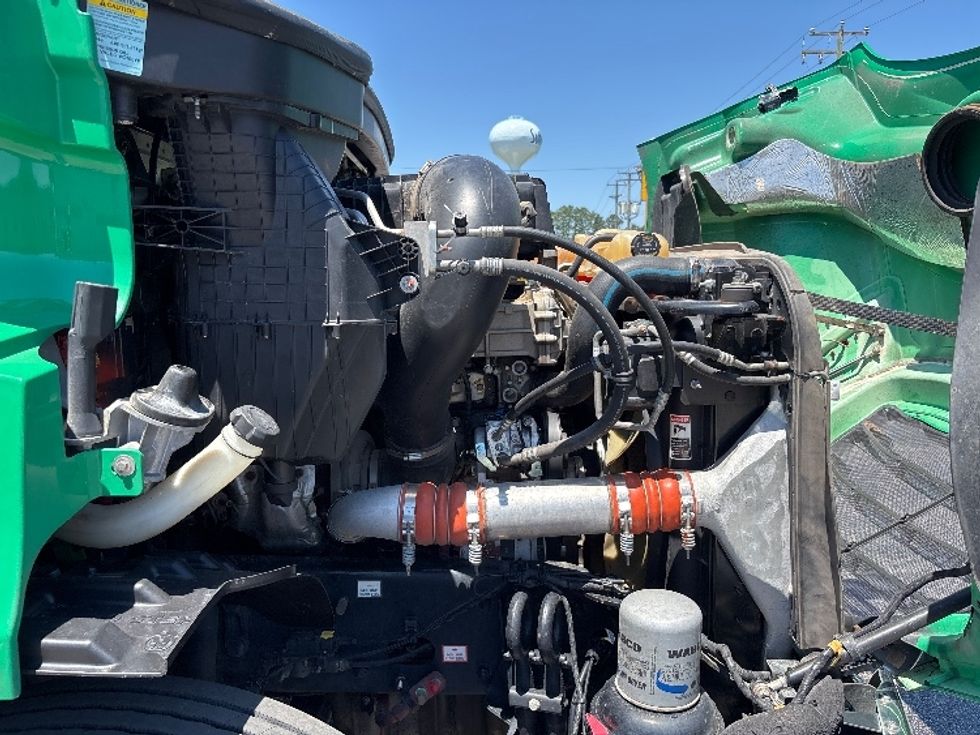 Day Cab Tractor-Heavy Duty Tractors-Freightliner-2022-T11664ST-Prince George-VA-536,128\n\t\tmiles-$ 45,750 - Image 14