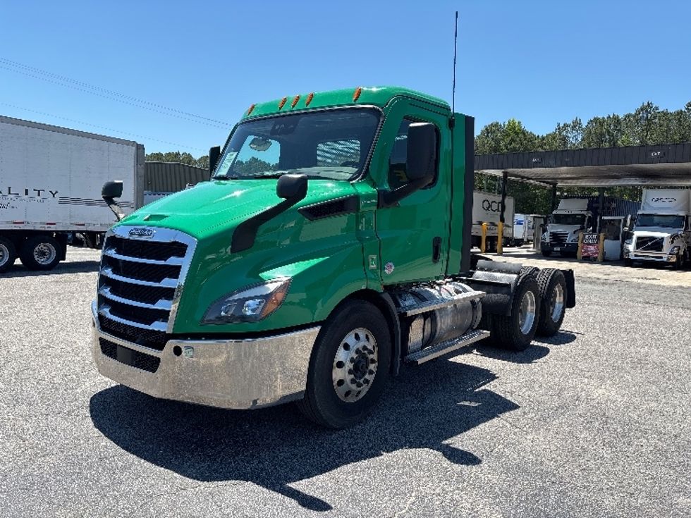 Day Cab Tractor-Heavy Duty Tractors-Freightliner-2022-T11664ST-Prince George-VA-536,128\n\t\tmiles-$ 45,750 - Image 3