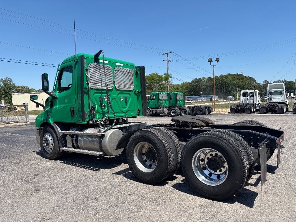 Day Cab Tractor-Heavy Duty Tractors-Freightliner-2022-T11664ST-Prince George-VA-545,060\n\t\tmiles-$ 44,750 - Image 5