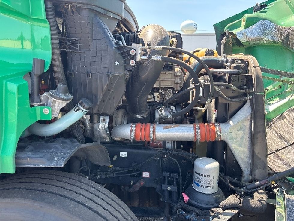 Day Cab Tractor-Heavy Duty Tractors-Freightliner-2022-T11664ST-Prince George-VA-552,178\n\t\tmiles-$ 44,000 - Image 15