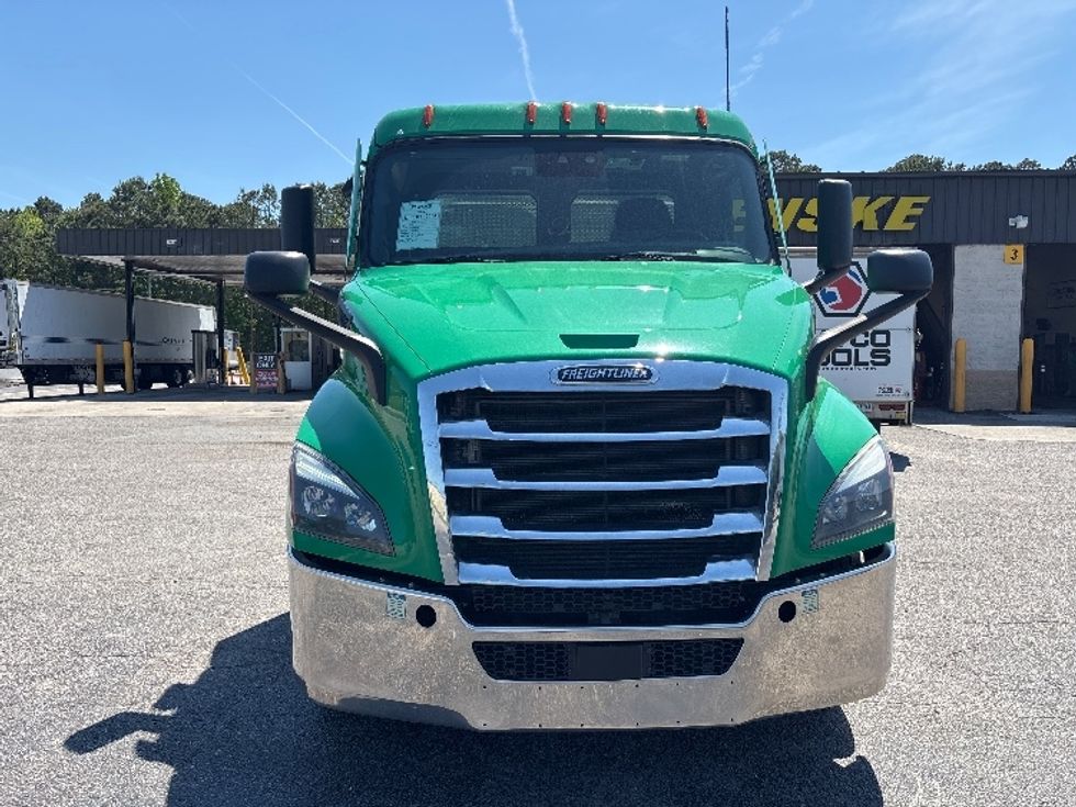 Day Cab Tractor-Heavy Duty Tractors-Freightliner-2022-T11664ST-Prince George-VA-552,178\n\t\tmiles-$ 44,000 - Image 2