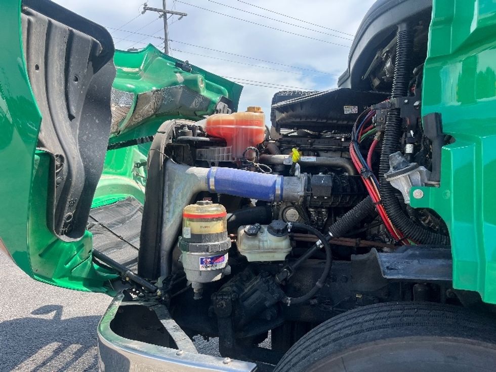 Day Cab Tractor-Heavy Duty Tractors-Freightliner-2022-T11664ST-Prince George-VA-553,919\n\t\tmiles-$ 46,750 - Image 16