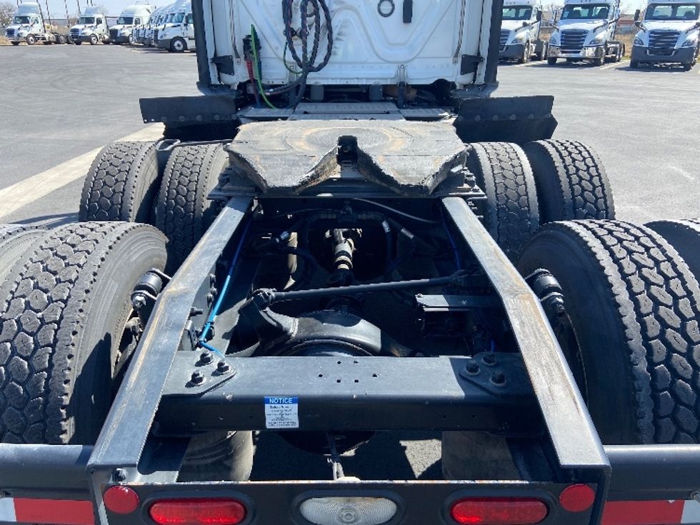 Day Cab Tractor-Heavy Duty Tractors-Freightliner-2022-T11664ST-San Antonio-TX-568,482\n\t\tmiles-$ 47,250 - Image 6