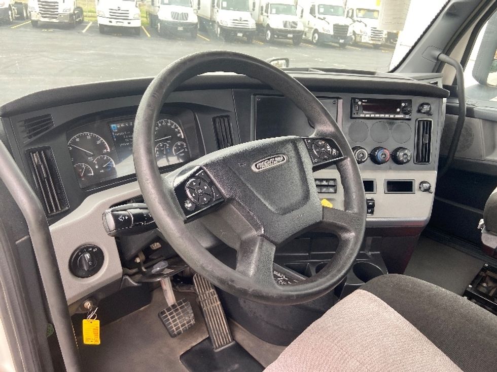 Day Cab Tractor-Heavy Duty Tractors-Freightliner-2022-T11664ST-San Antonio-TX-574,440\n\t\tmiles-$ 47,500 - Image 10