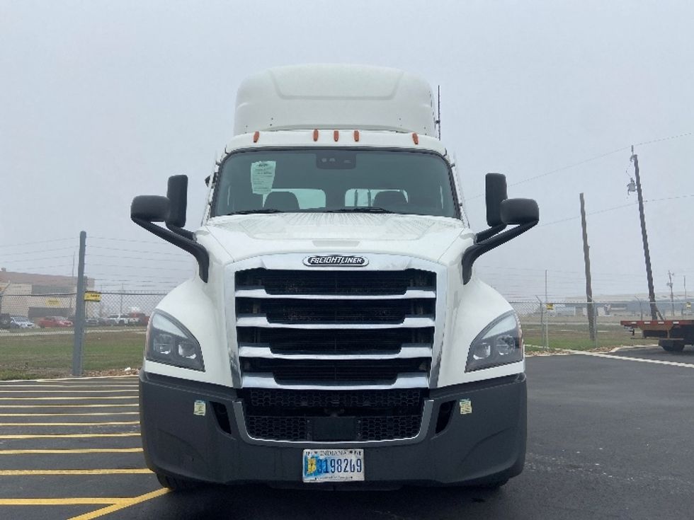 Day Cab Tractor-Heavy Duty Tractors-Freightliner-2022-T11664ST-San Antonio-TX-574,440\n\t\tmiles-$ 47,500 - Image 2