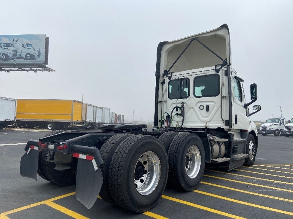 Day Cab Tractor-Heavy Duty Tractors-Freightliner-2022-T11664ST-San Antonio-TX-574,440\n\t\tmiles-$ 47,500 - Image 7