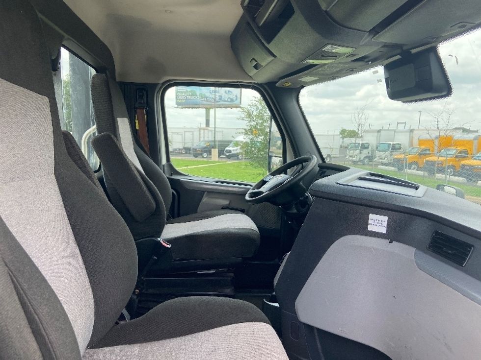 Day Cab Tractor-Heavy Duty Tractors-Freightliner-2022-T11664ST-San Antonio-TX-606,967\n\t\tmiles-$ 36,500 - Image 14