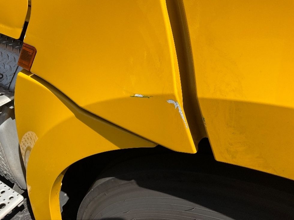 Day Cab Tractor-Heavy Duty Tractors-Freightliner-2022-T12642ST-Bethlehem-PA-328,417\n\t\tmiles-$ 54,250 - Image 18