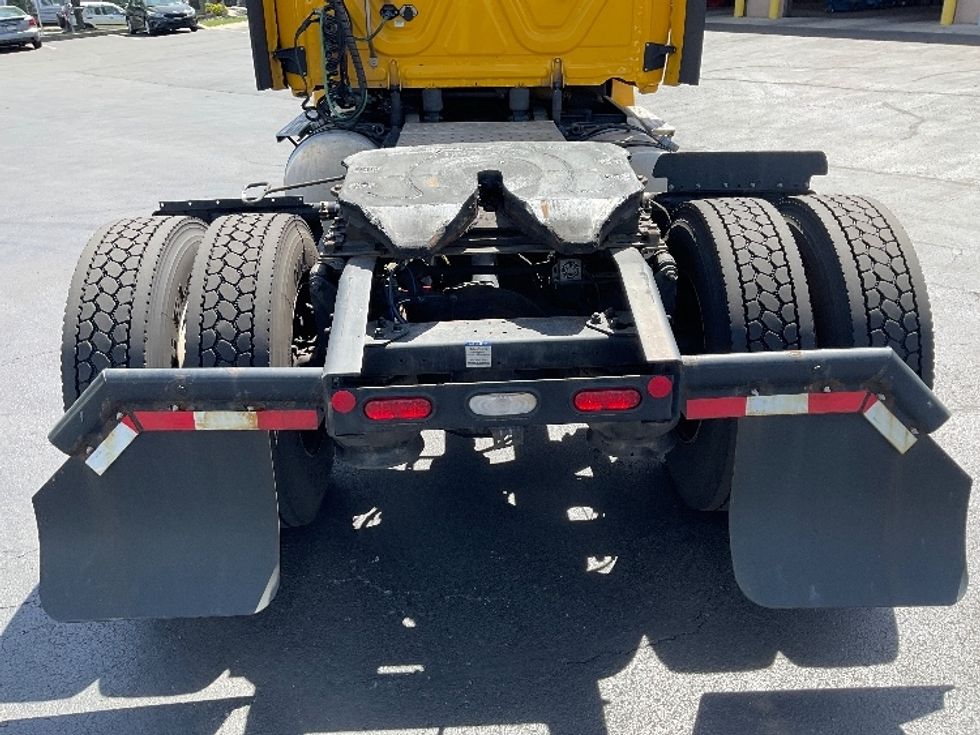 Day Cab Tractor-Heavy Duty Tractors-Freightliner-2022-T12642ST-Bethlehem-PA-328,417\n\t\tmiles-$ 54,250 - Image 6